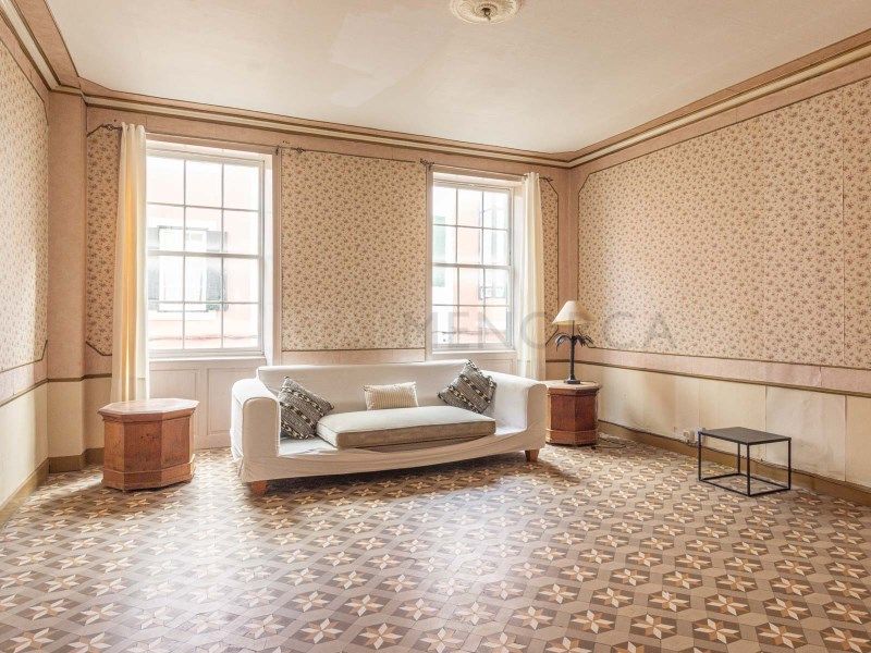 Property photo 1 of 31