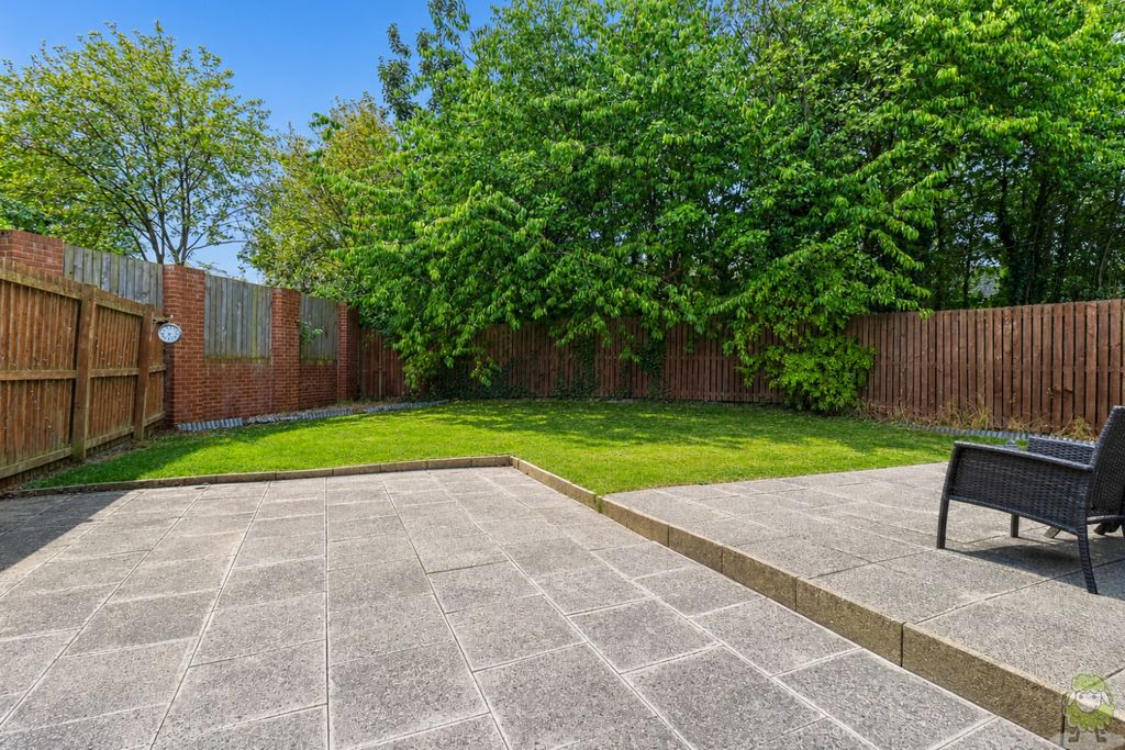 Property photo 3 of 16