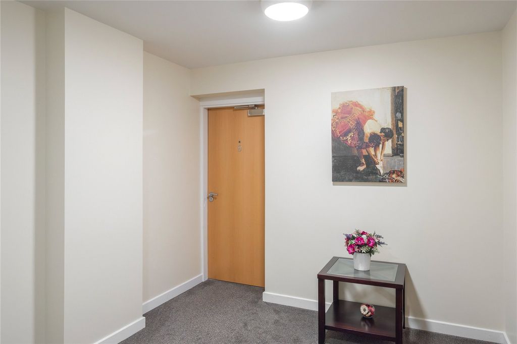 Property photo 2 of 14 Communal Hall