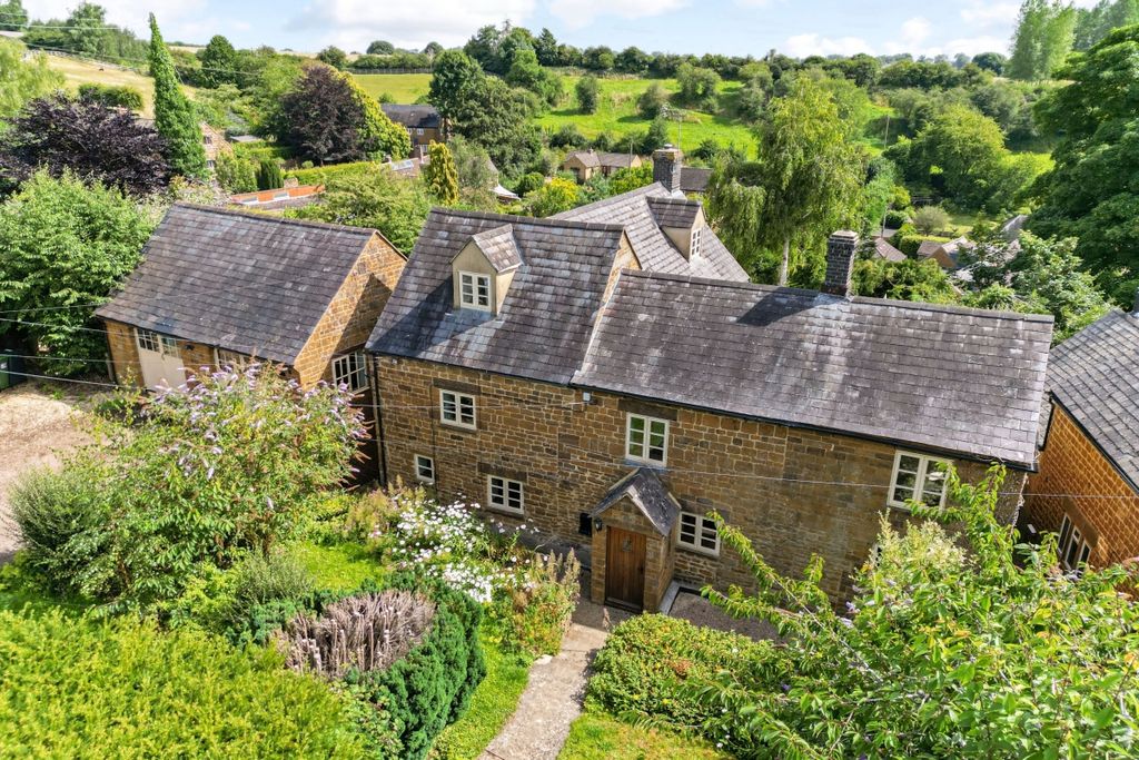 Property photo 2 of 26