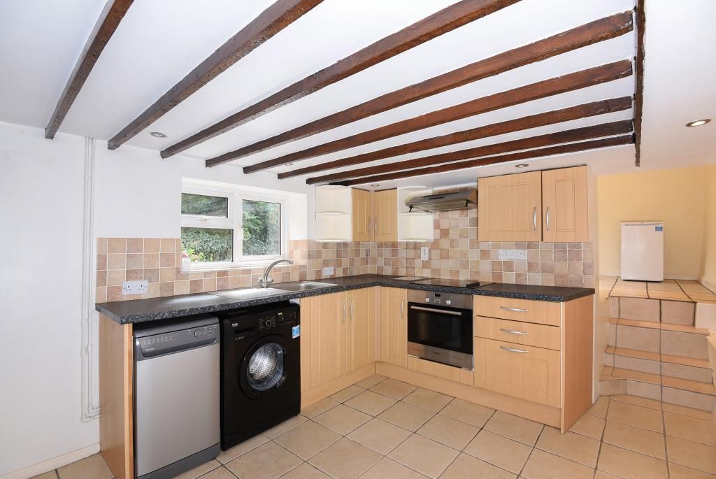 Property photo 3 of 8 Kitchen