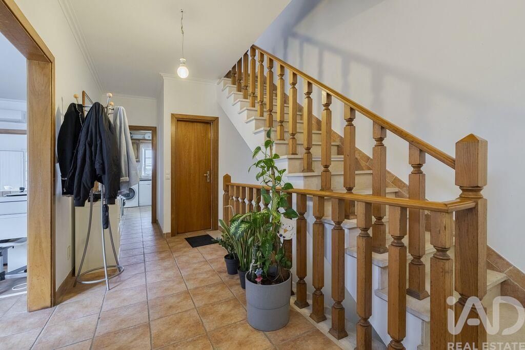 Property photo 2 of 26