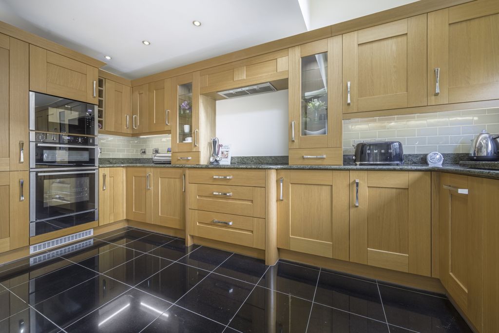 Property photo 1 of 16 Dsc_8040Hdr-Edit