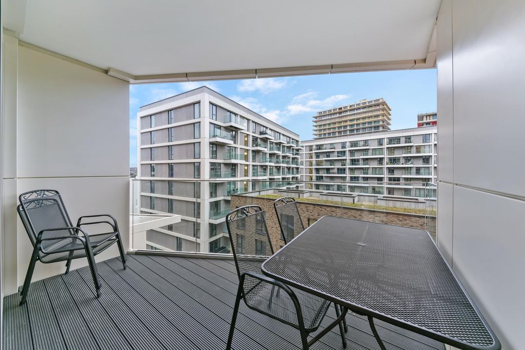 Property photo 2 of 12