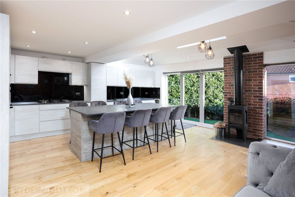 Property photo 2 of 27 Kitchen/Family Room