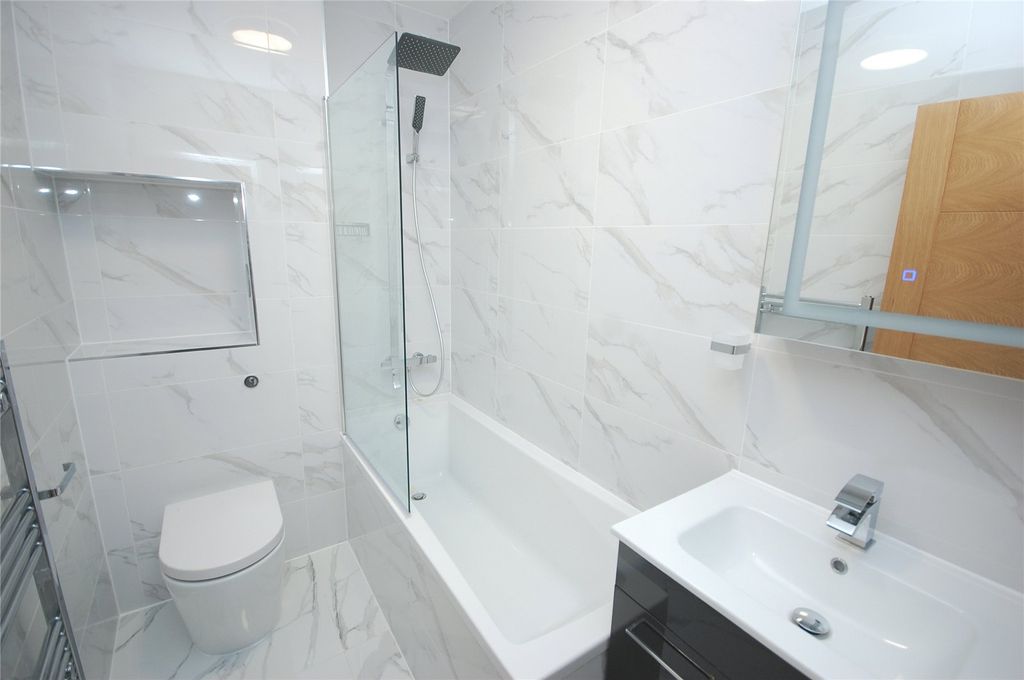 Property photo 3 of 10 Picture No. 03