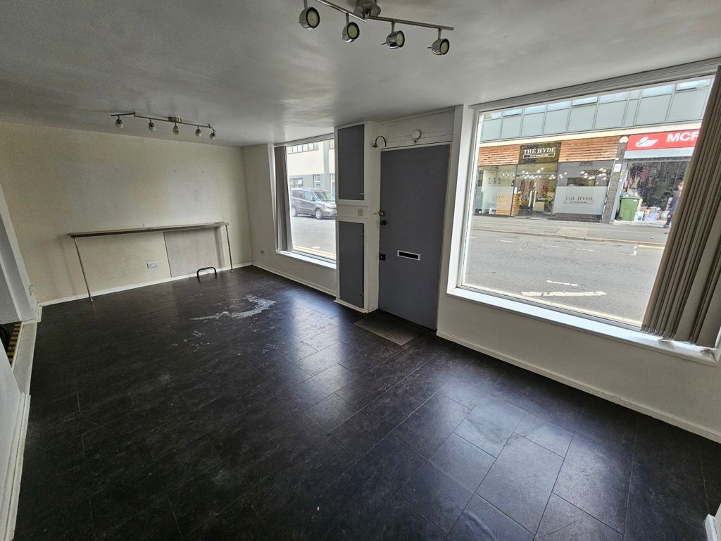 Property photo 3 of 10 Photo 8