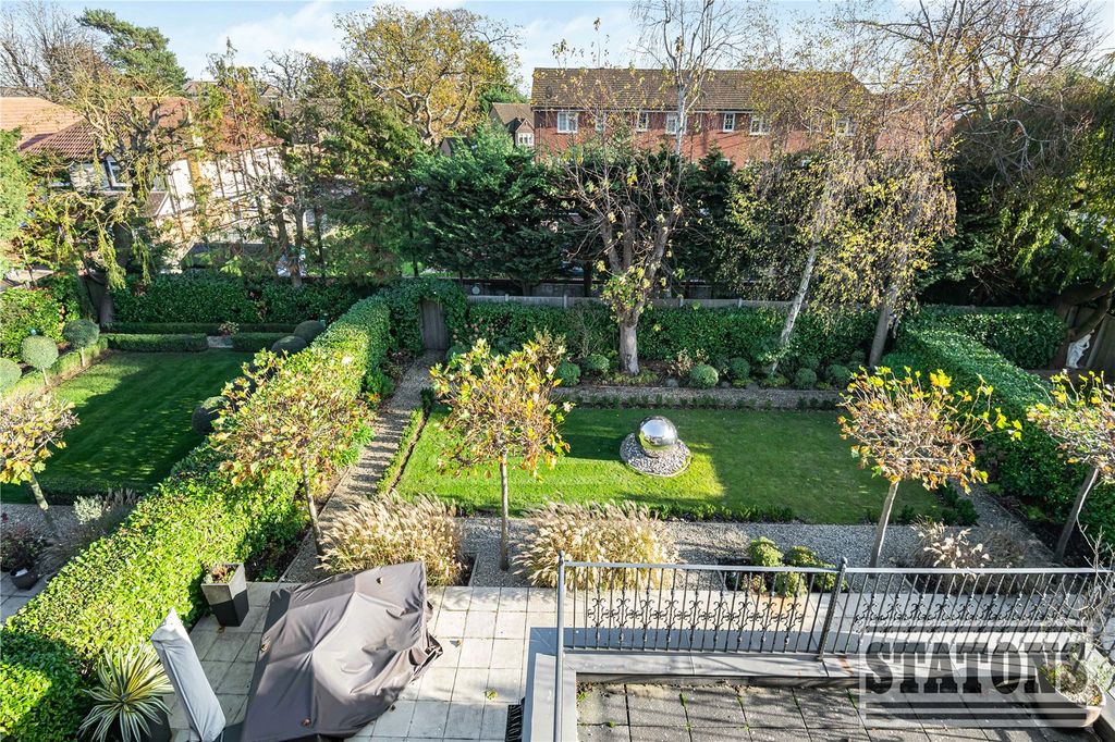 Additional image 17 of 3 bed flat for saleUplands Park Road, Enfield EN2