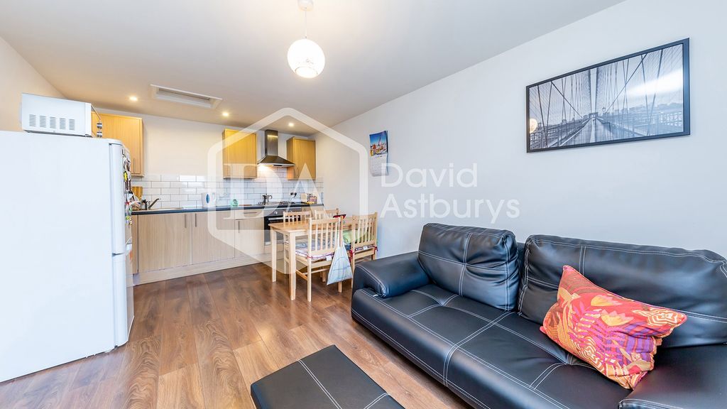 Property photo 3 of 4 Img_18098_3_Original