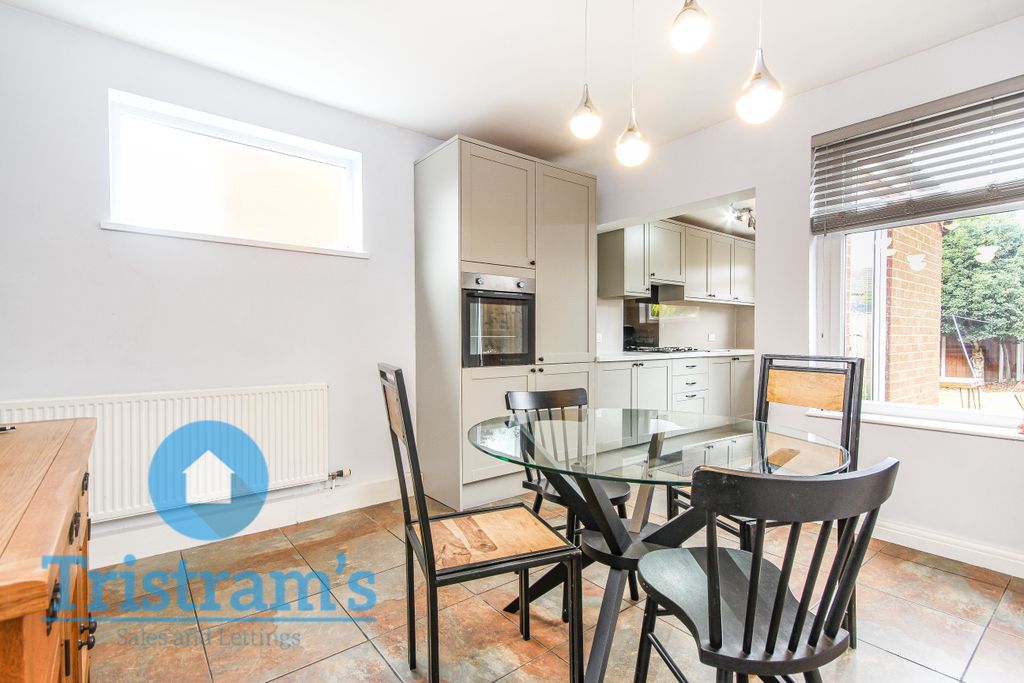 Property photo 3 of 14 Img_1339