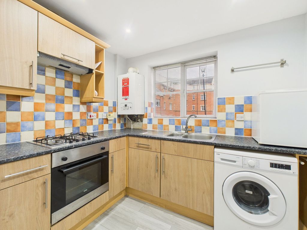 Property photo 2 of 8 Kitchen