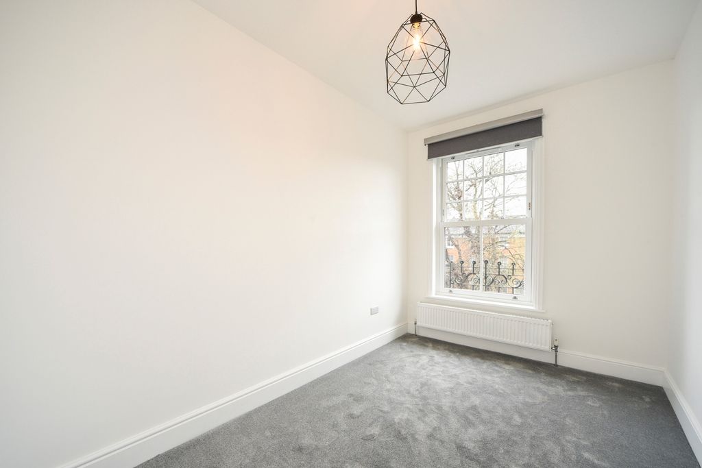 Property photo 1 of 7 Bedroom 2