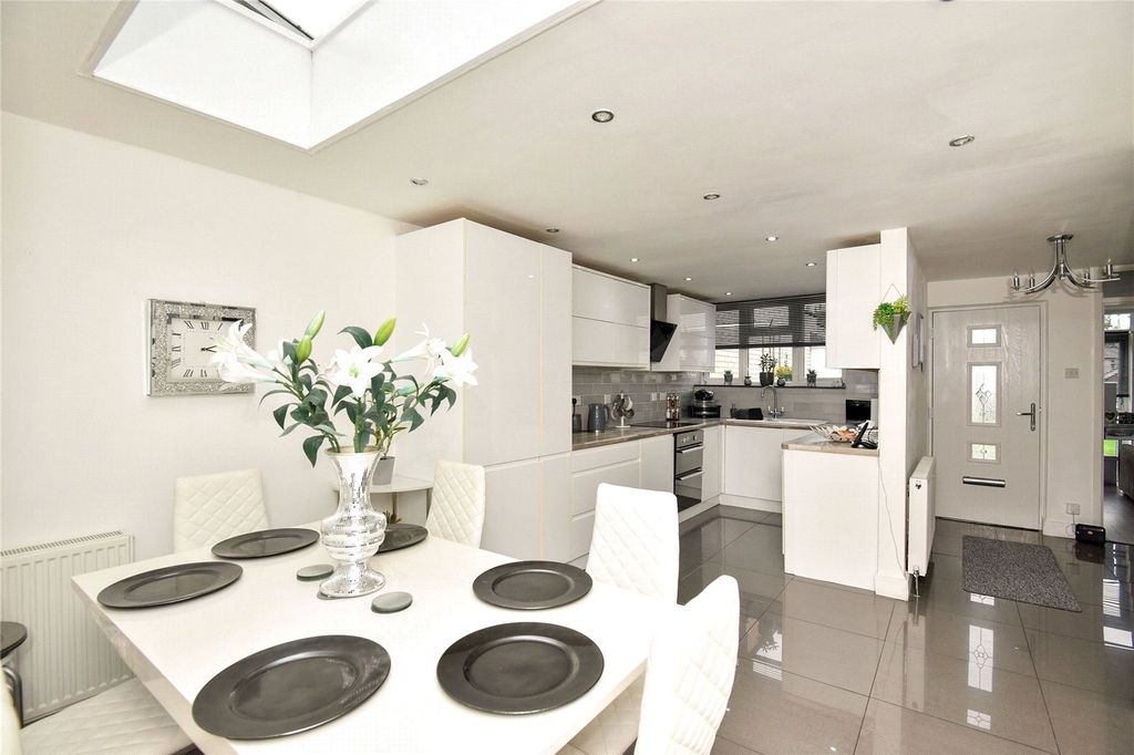 Property photo 2 of 13 Picture No. 04