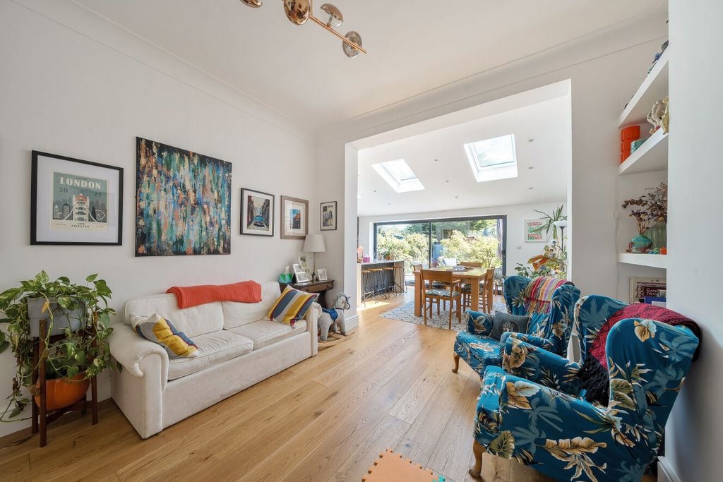 Property photo 2 of 19 1448476-11-69Ea26...