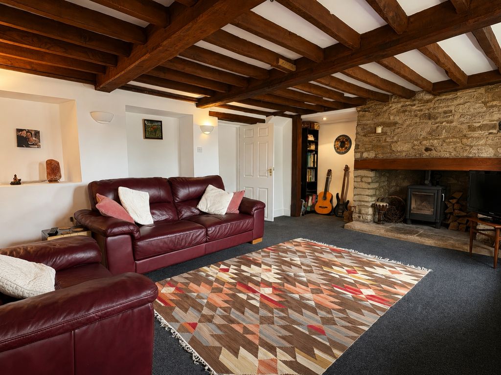 Property photo 3 of 24 163D21A9-E265-4490-9Acd-8Efa5993D028
