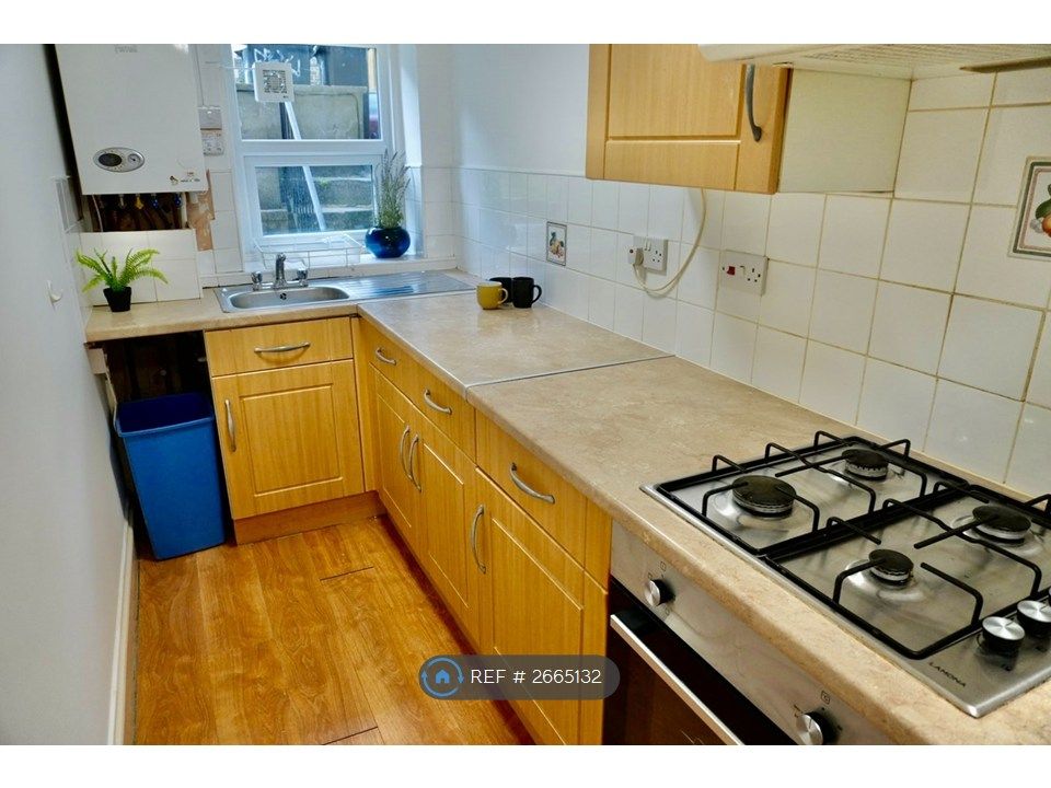 Property photo 3 of 14 Kitchen_1