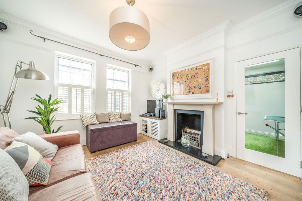 Property photo 3 of 10