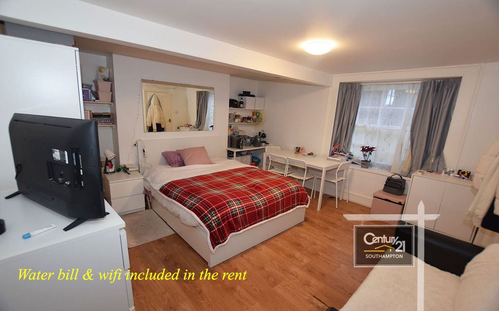 Property photo 3 of 6