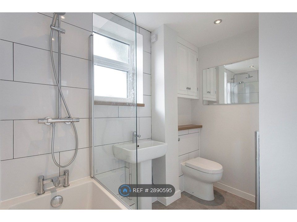 Property photo 3 of 8 Bathroom