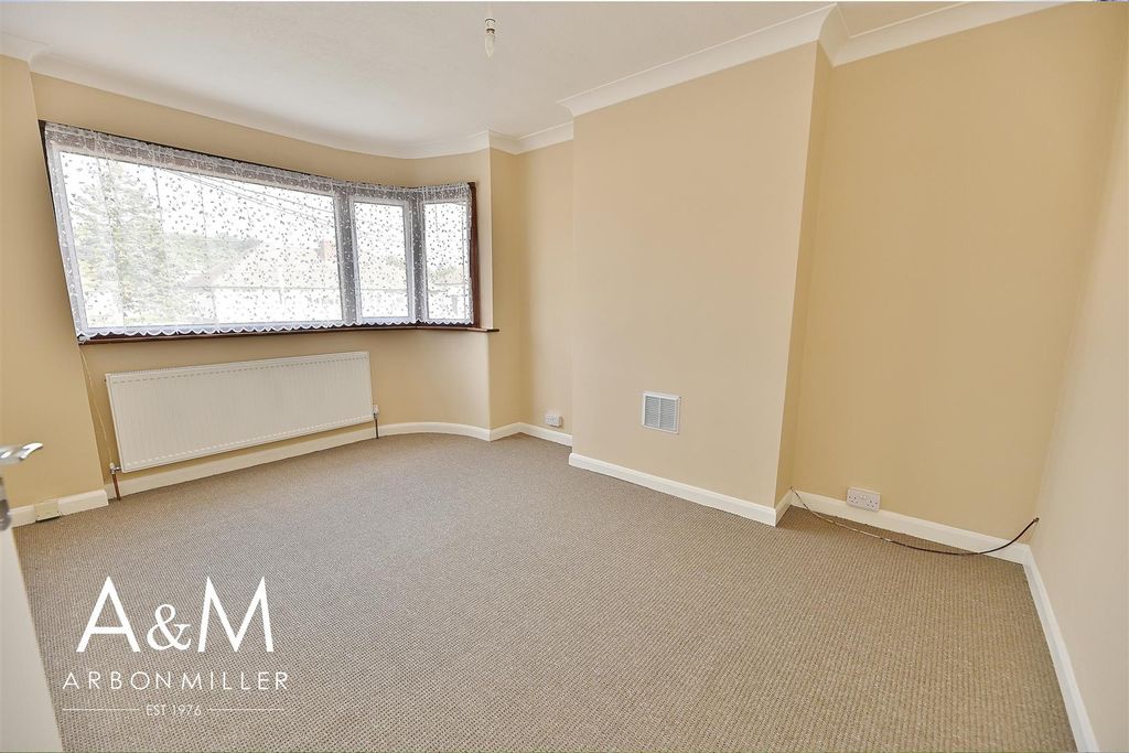 Property photo 2 of 7 6.Jpg