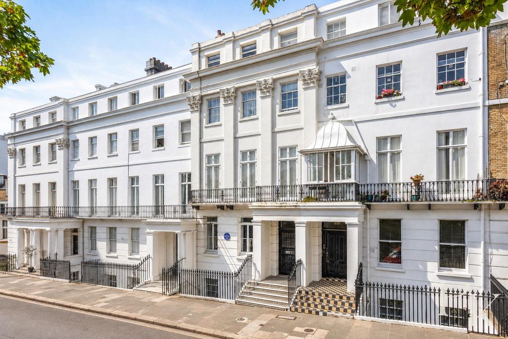4 bed flat for saleSussex Square, Brighton BN2