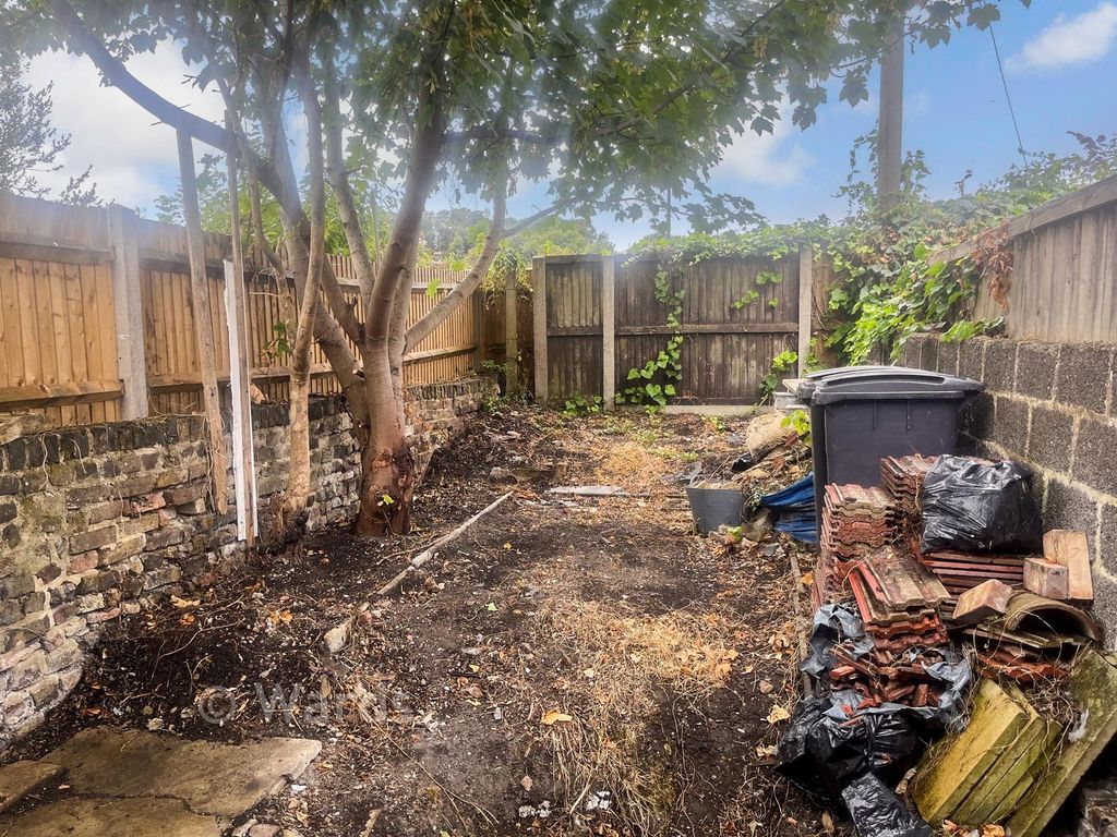 Property photo 2 of 3 Garden