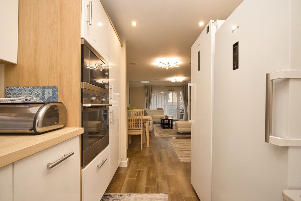 Property photo 3 of 13 Picture 3