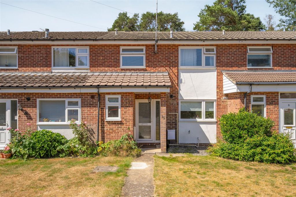 Property photo 1 of 9