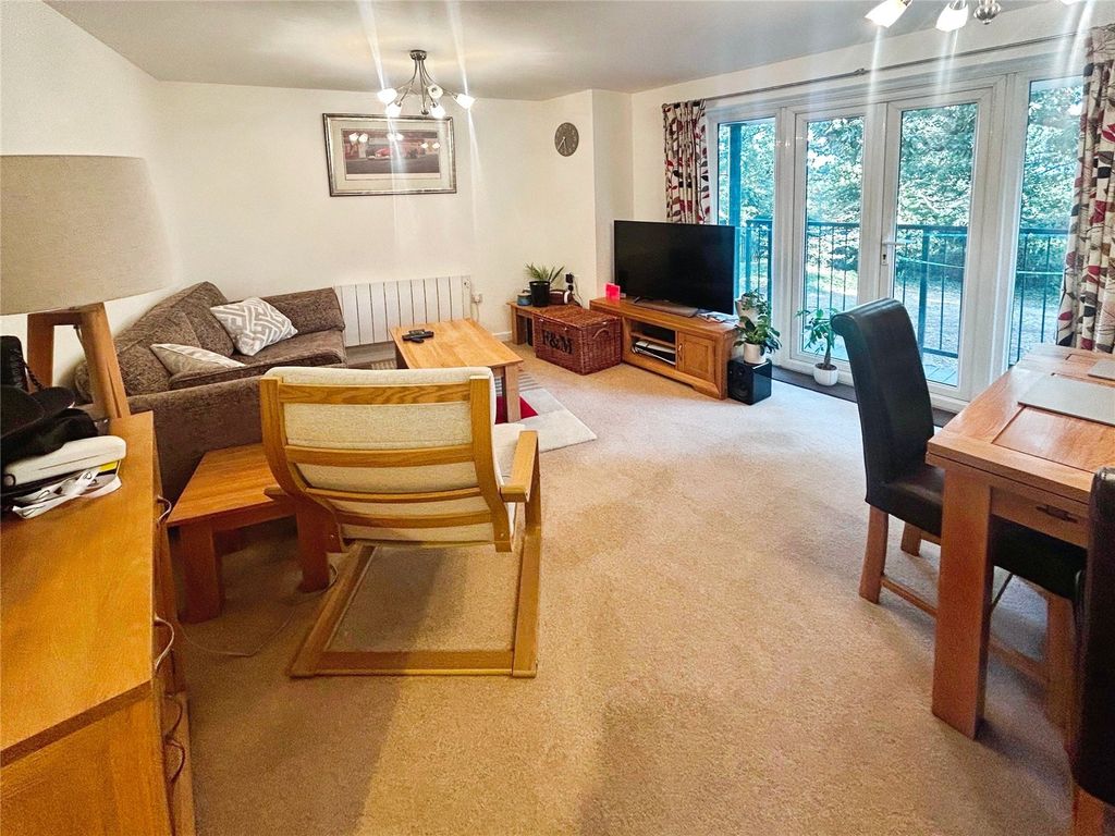Property photo 3 of 10 Picture No. 05