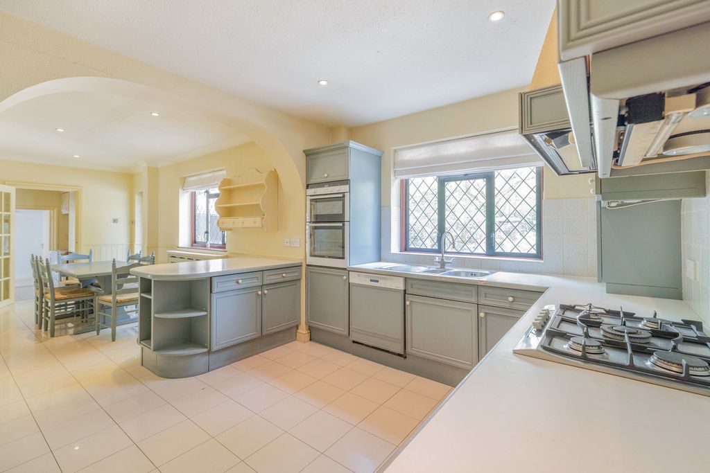 Property photo 3 of 16 Pbox-Img.Jpg