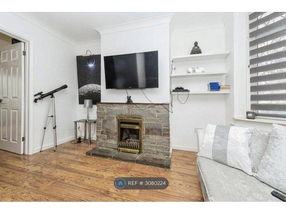 Property photo 1 of 16 Lounge Entrance