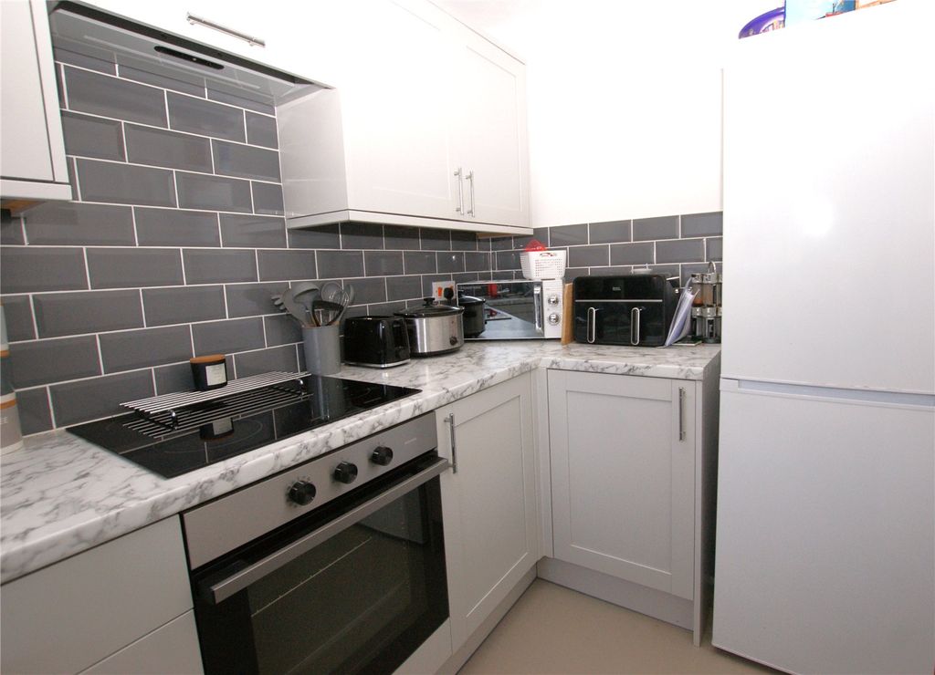 Property photo 3 of 8 Picture No. 02