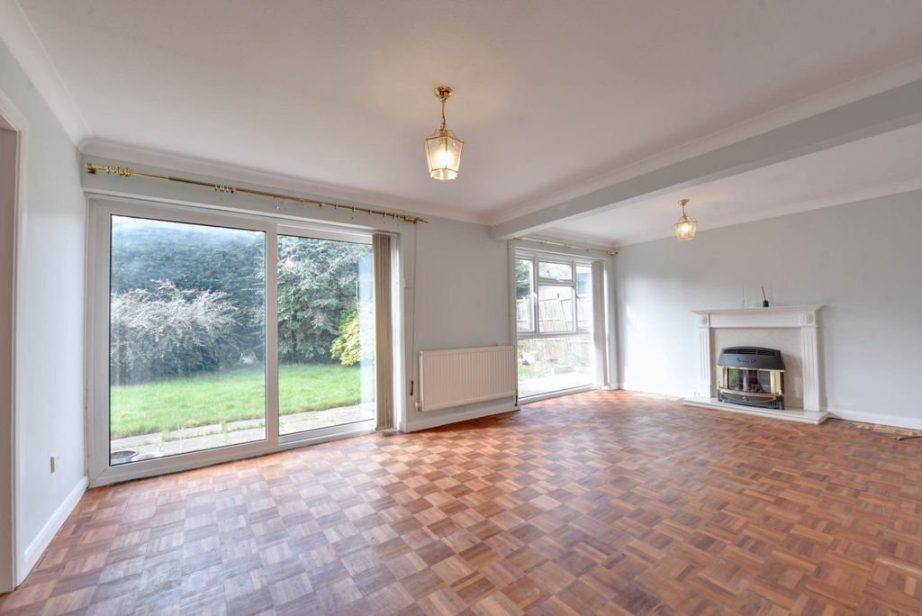 Property photo 3 of 15