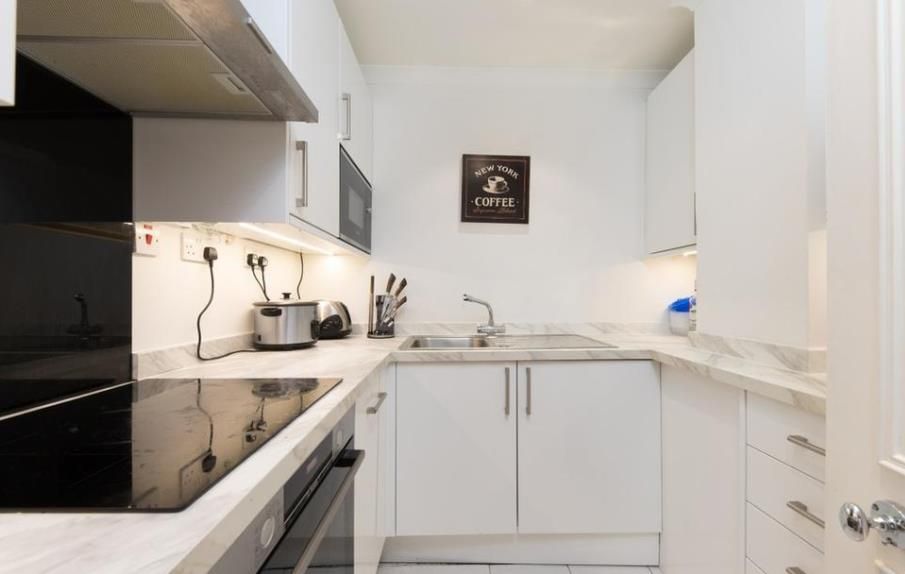 Property photo 3 of 6 48 Quebec Court 4 13.01.Png