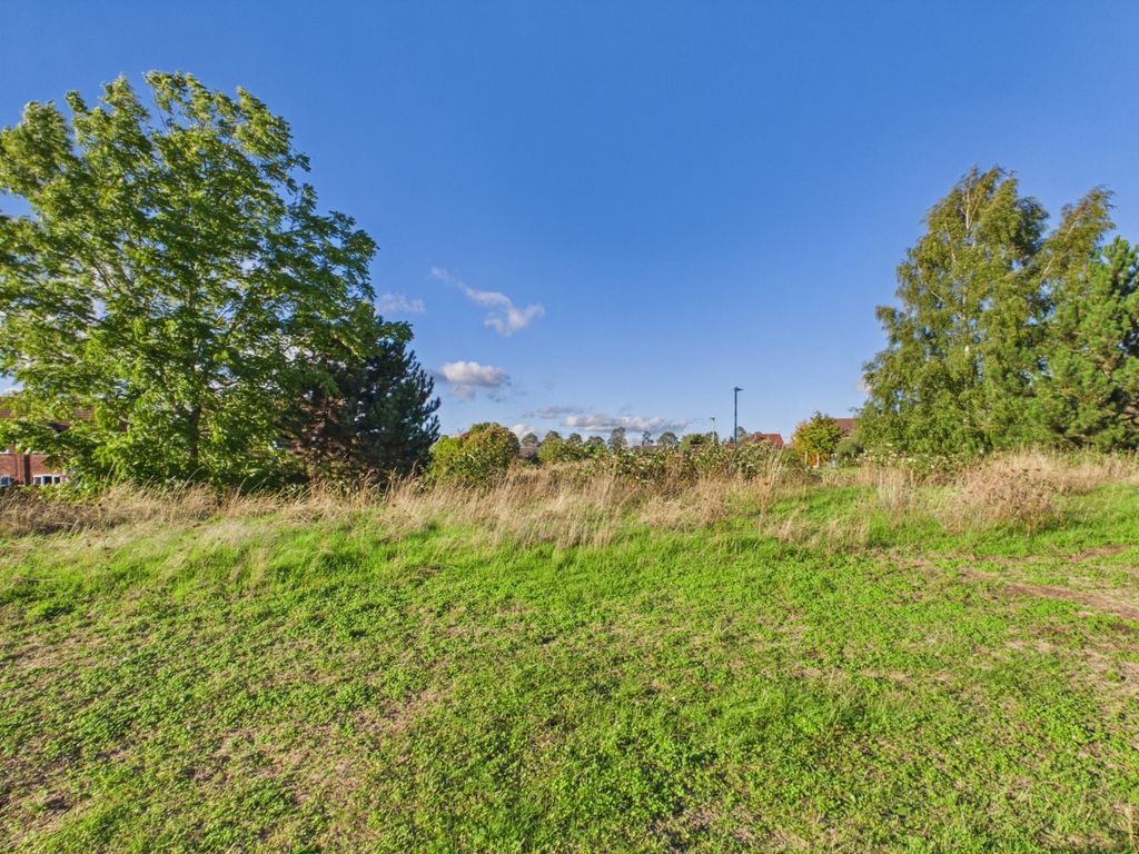 Property photo 2 of 19 Cam05017G0-Pr0489-Still005