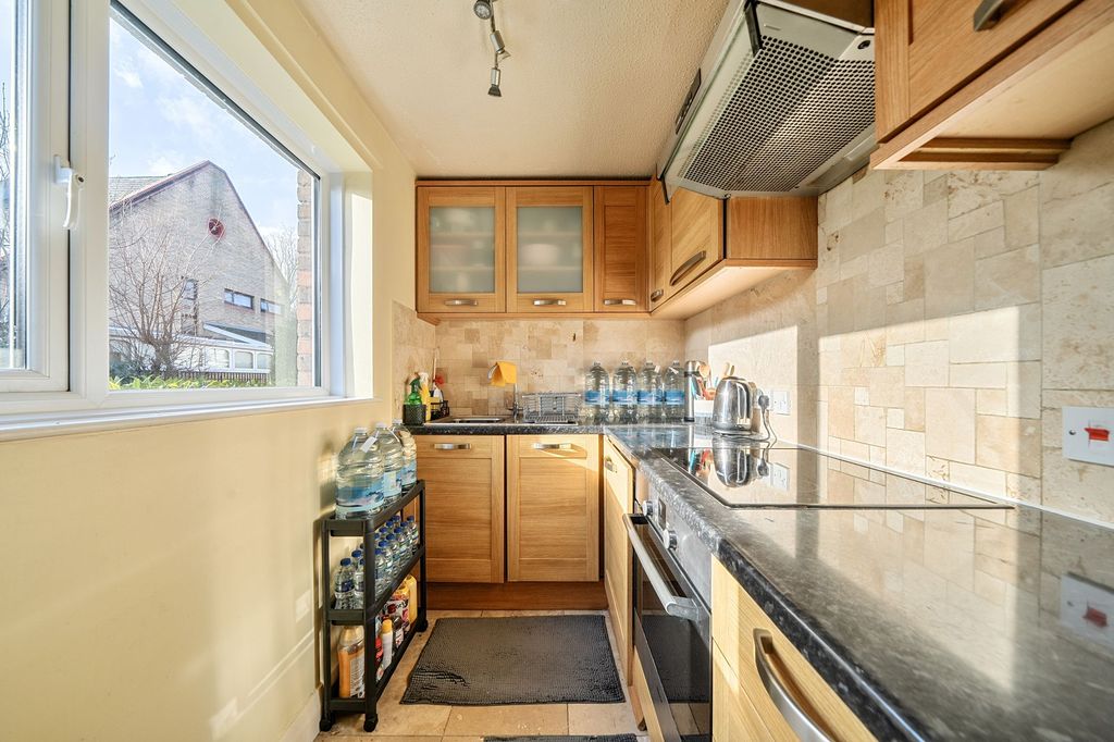 Property photo 3 of 18