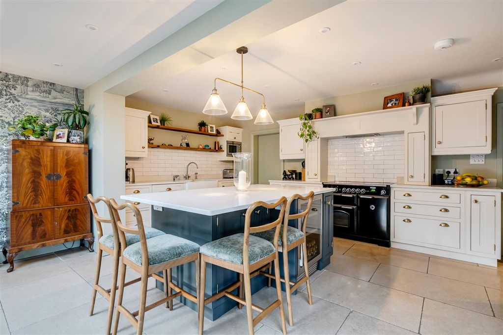 Property photo 2 of 39 Kitchen / Dining / Family Room