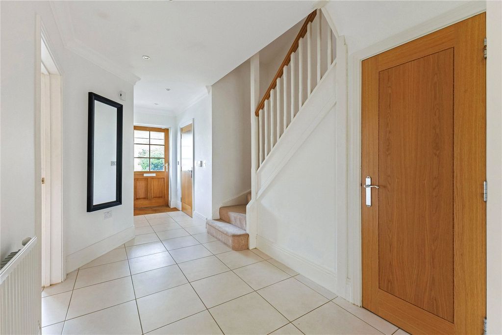 Property photo 2 of 28 Picture No. 20