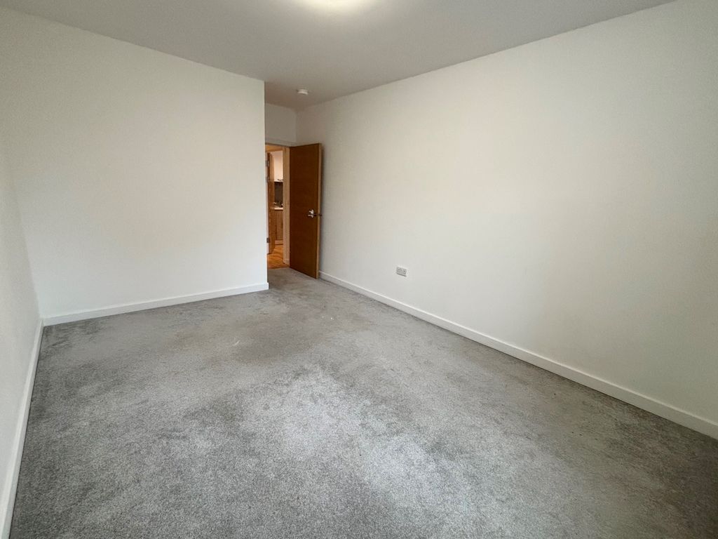 Property photo 2 of 5 Bedroom 1