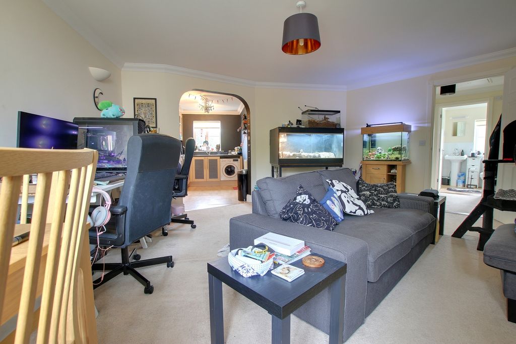 Property photo 3 of 9 Img_3526-Img_3528