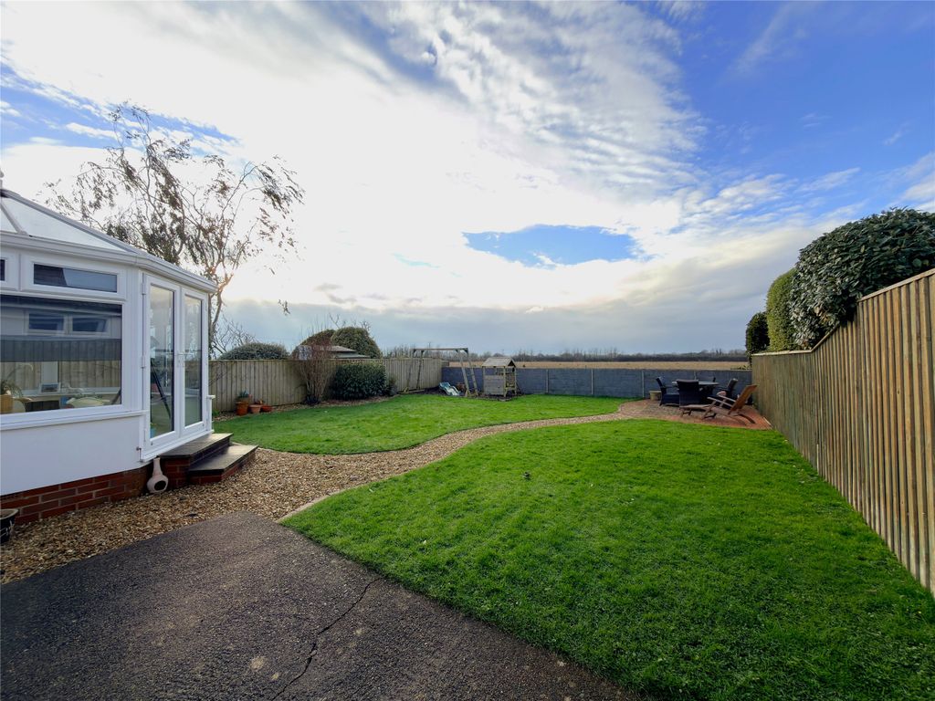 Property photo 3 of 16 3 - Picture No. 02