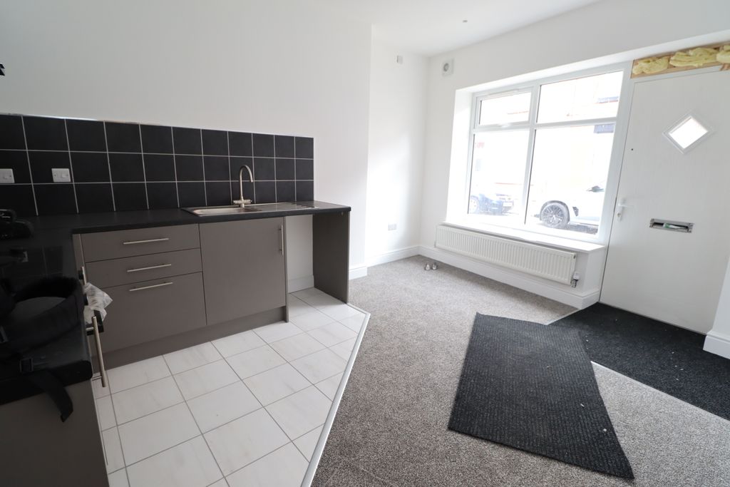 Property photo 3 of 5 Img_4002