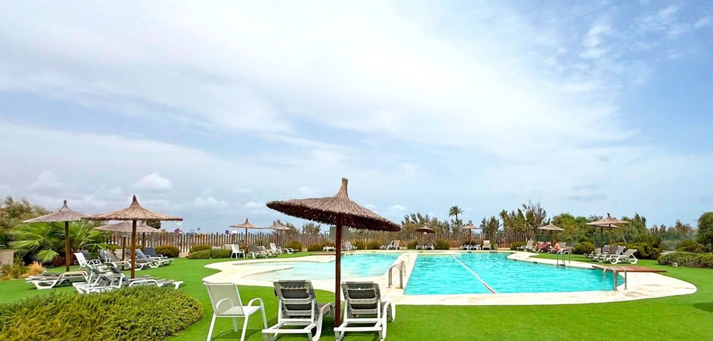 Property photo 3 of 35