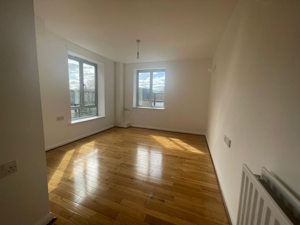 Property photo 2 of 6