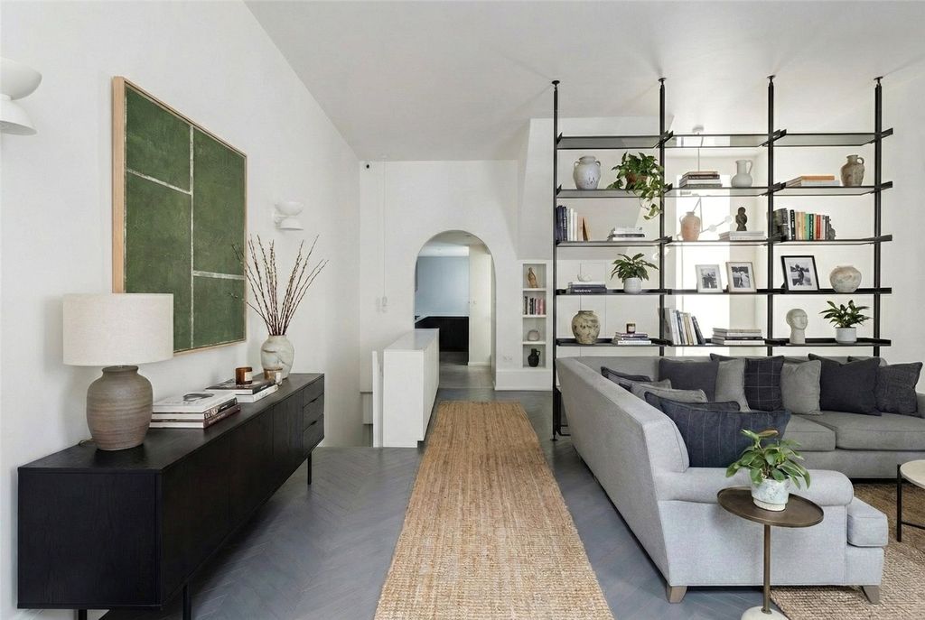 Property photo 2 of 17 Picture No. 35