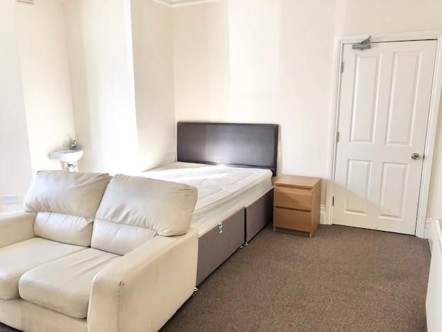 Property photo 2 of 8 Bedroom 1A.Jpg