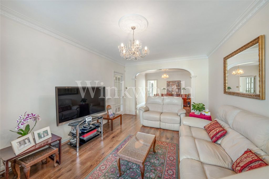 Property photo 2 of 13 Picture No. 17