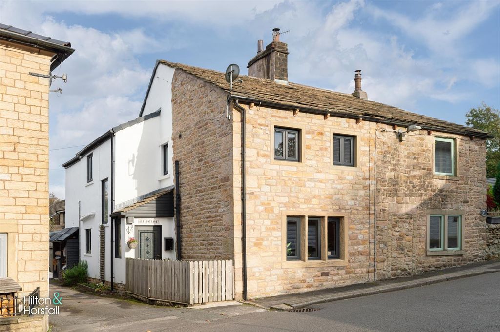 Property photo 1 of 26 Ash Cottage