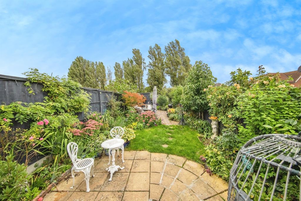 Property photo 3 of 18