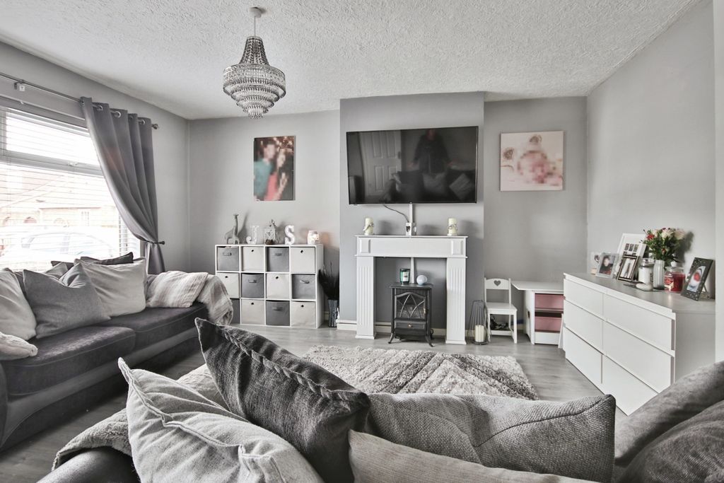 Property photo 2 of 11 4007004